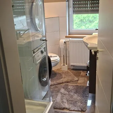 Apartment Grosses 2,5-zimmer-apartment Mit 5 Betten *
