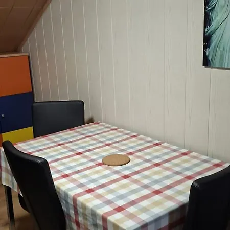 Apartment Grosses 2,5-zimmer-apartment Mit 5 Betten *